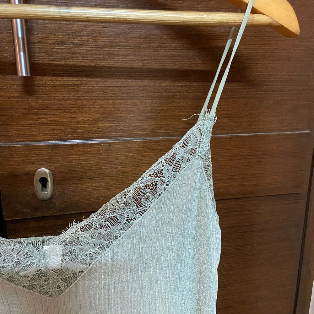 H&M lace net camisole - Picture 2 of 8